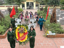 Chào mừng kỷ niệm 79 năm ngày QĐNDVN  Học sinh khối 5 tuổi tham quan dã ngoại tại nghĩa trang Liệt sĩ xã Xuân Dương